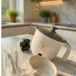 Portable Electric Multi-Cooker Pot – 1.5L Non-Stick Ramen and Noodle Cooker with Tempered Glass Lid – White and Gold