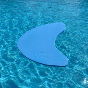 Ergonomic Boomerang-Shaped Swimming Kickboard – High-Buoyancy Crescent Float with Integrated Hand Grips for Training & Exercise (Sky Blue)